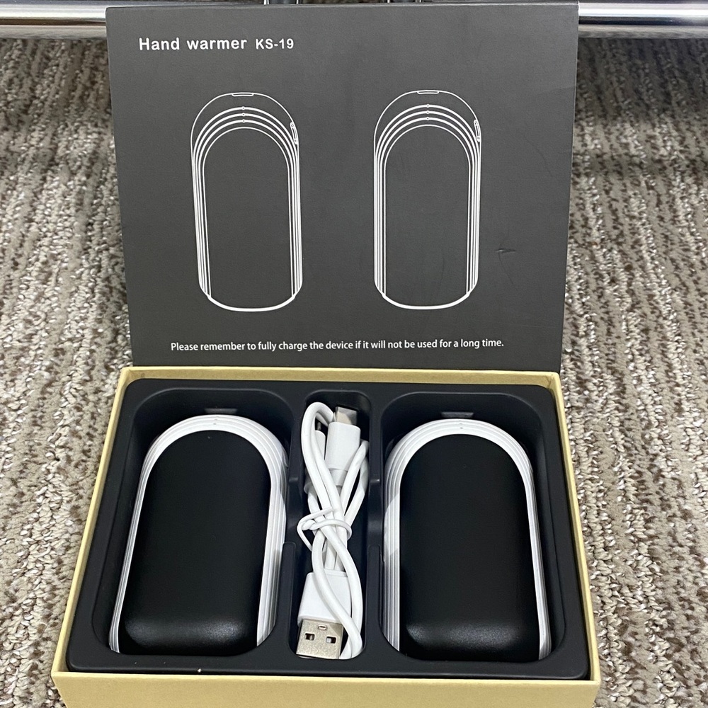 Black Hand Warmer Set